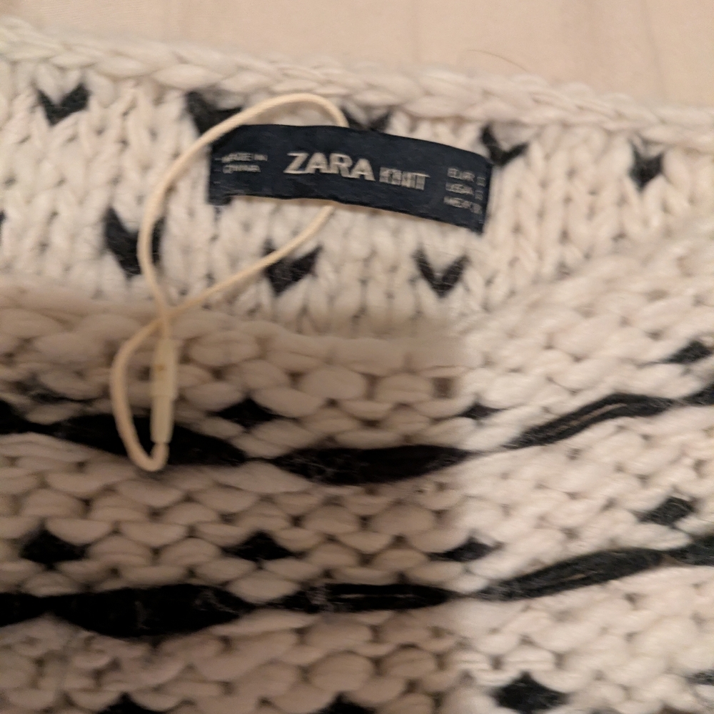 🦋5/25$ Zara Women's Striped Sweater with Pom Poms - Picture 4 of 7